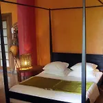 La Demeure Des Tilleuls Bed and Breakfast Châtenay