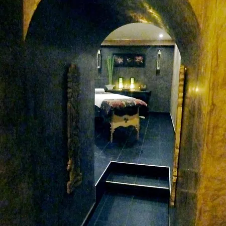 La Demeure Des Tilleuls 3*