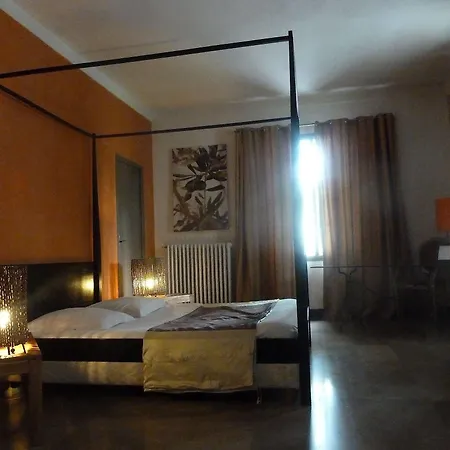 La Demeure Des Tilleuls فندق مبيت وإفطار 3*