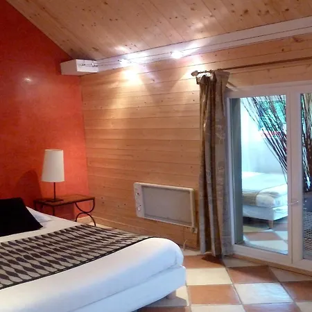 Bed & Breakfast La Demeure Des Tilleuls Châtenay