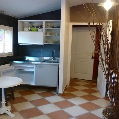 Bed & Breakfast La Demeure Des Tilleuls 2*