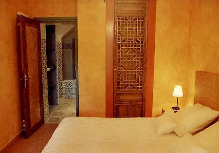 La Demeure Des Tilleuls Bed & Breakfast